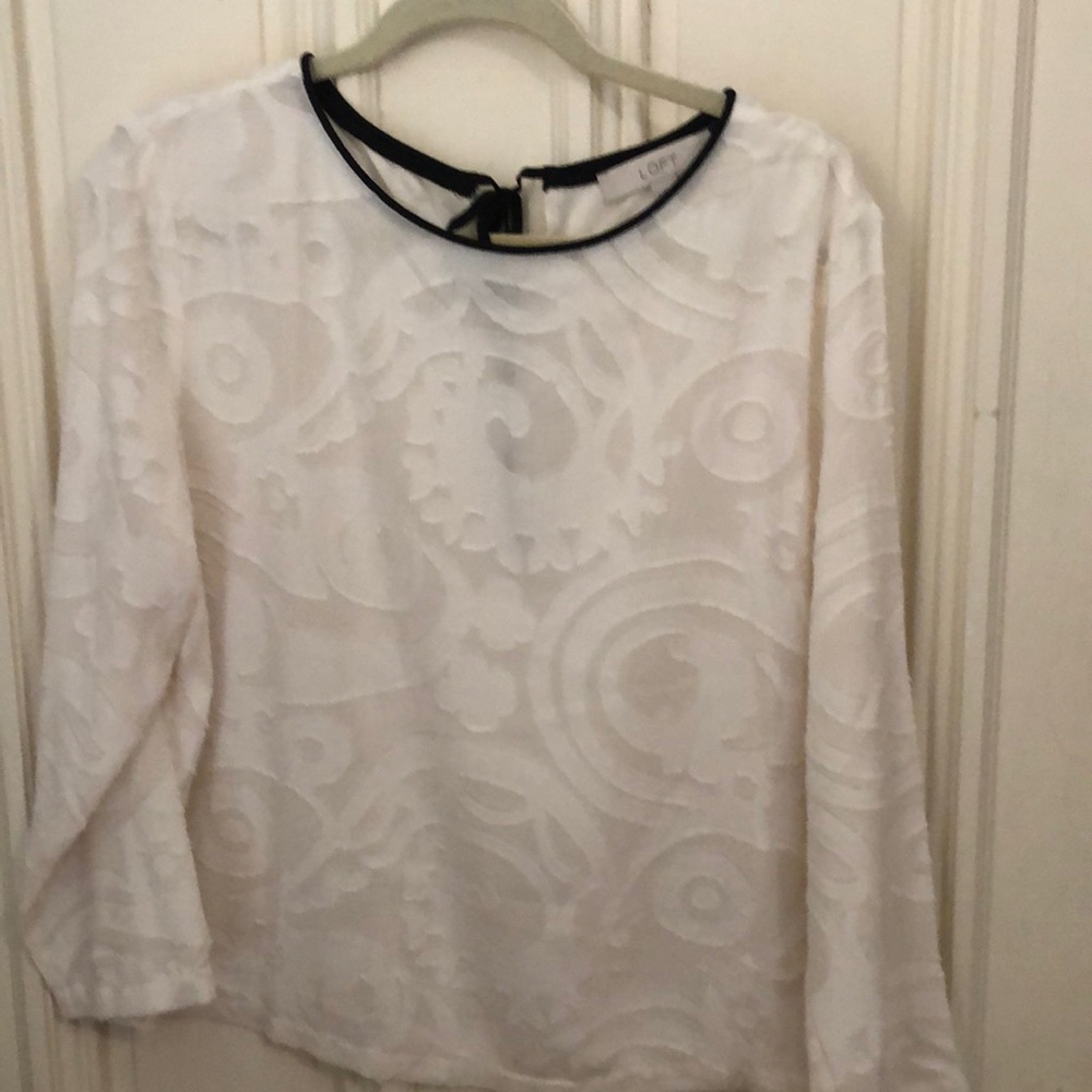 Elegant White Patterned Women's Top